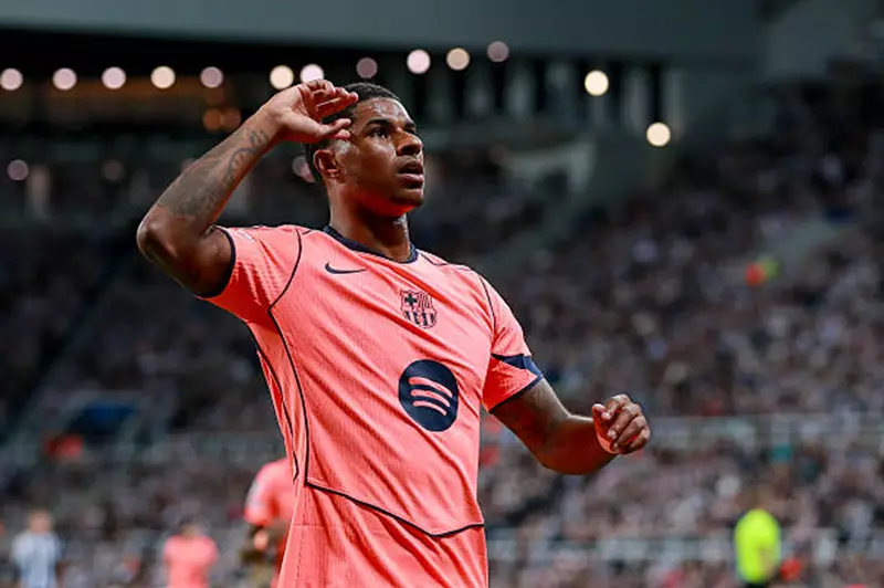 بعد مساهمته في فوز برشلونة على إلتشي.. راشفورد يعد بتقديم أداء أفضل